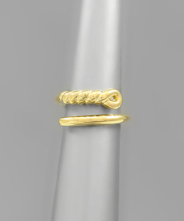 Aziza Screw Shape Spiral Ring — Gold
